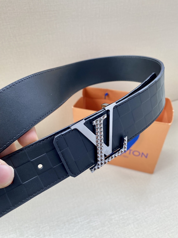 激安ルイヴィトンベルト背面デザイン